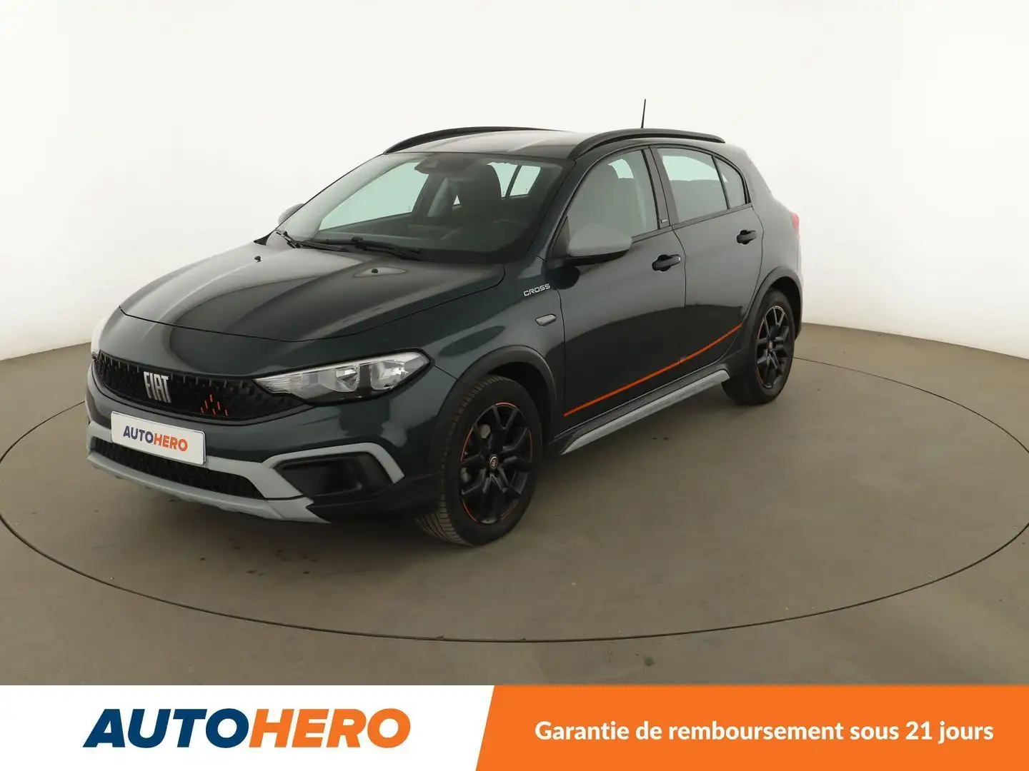 Fiat Cross 1.5 FireFly Turbo Hybrid Garmin DCT7 Зелений - 1