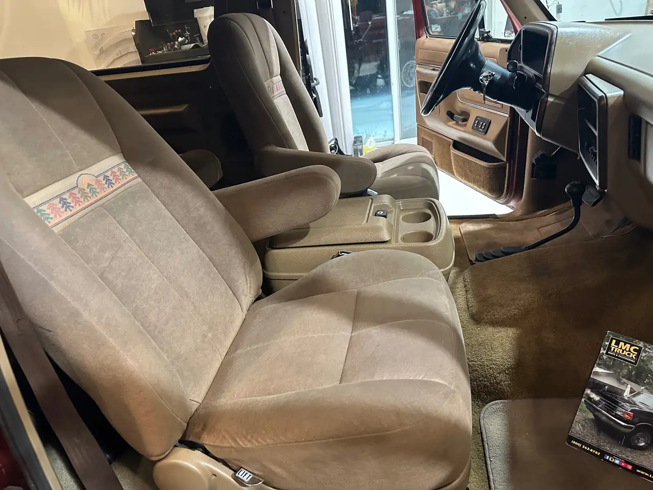 Ford Bronco photo Ford Bronco