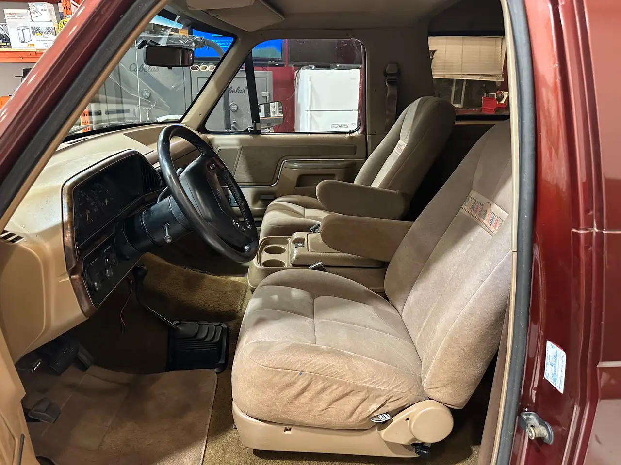 Ford Bronco photo Ford Bronco