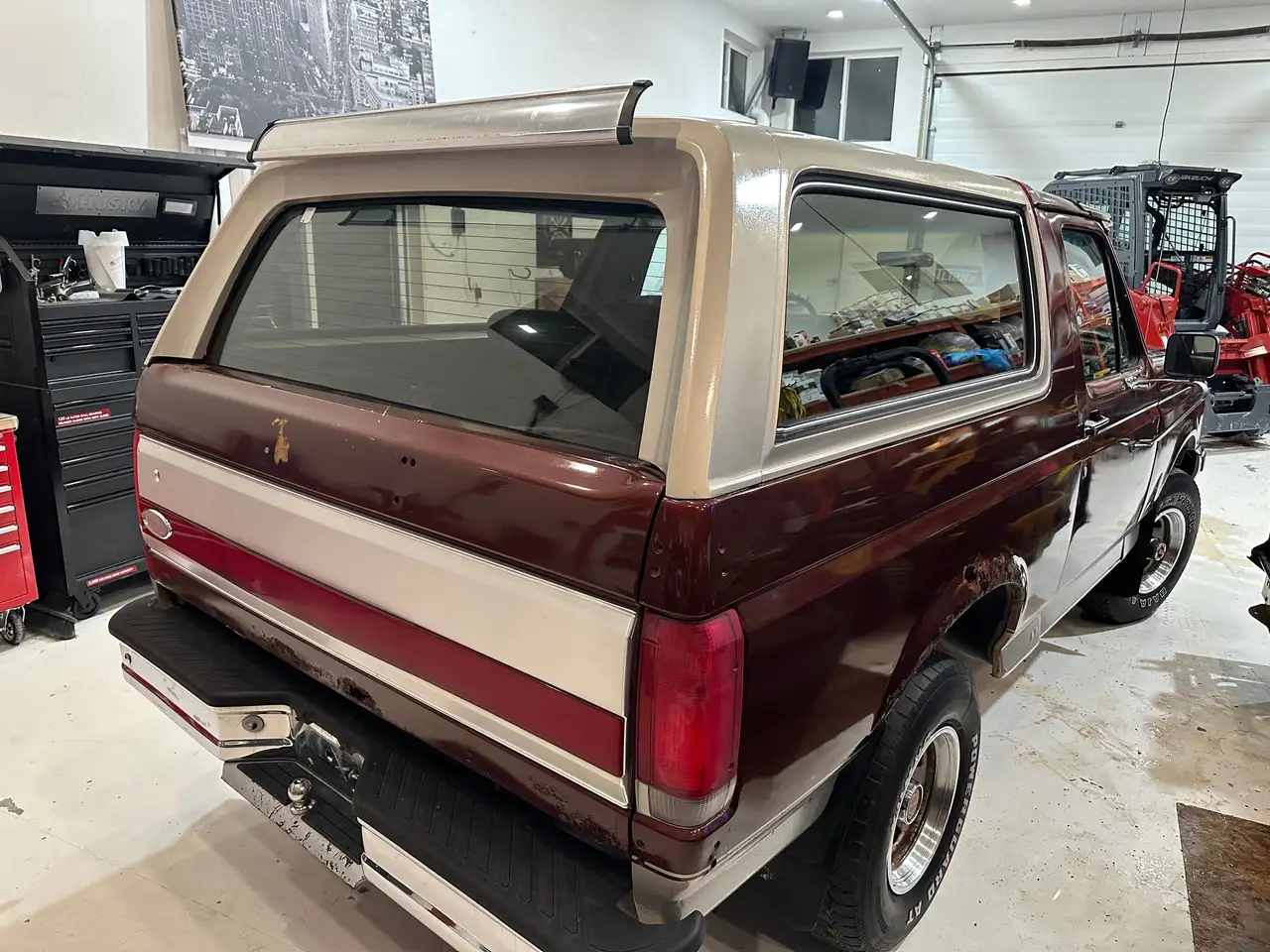 Ford Bronco photo Ford Bronco