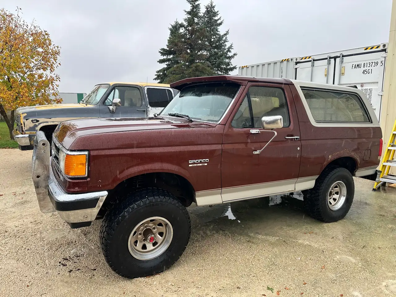 Ford Bronco photo Ford Bronco