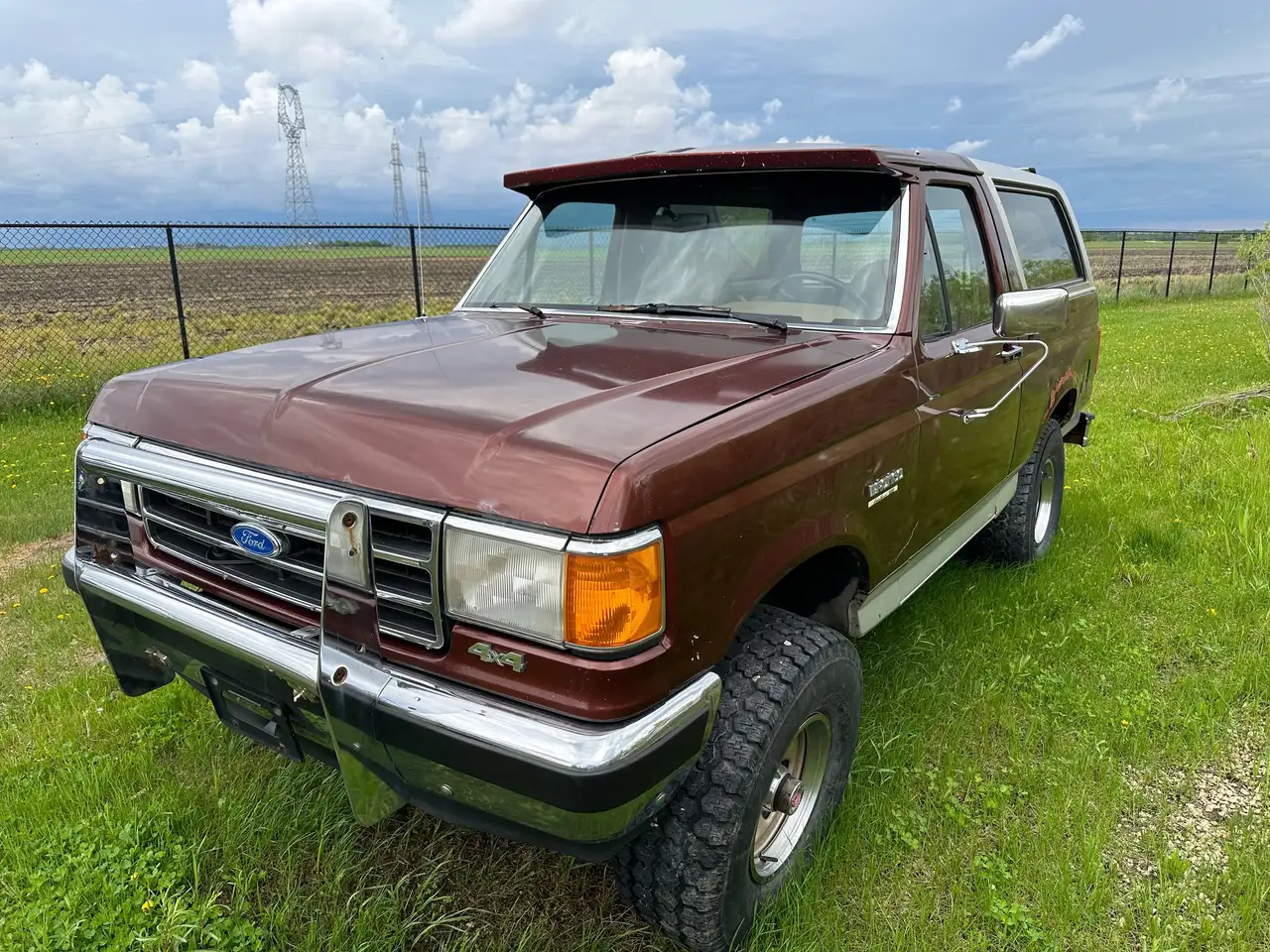 Ford Bronco photo Ford Bronco