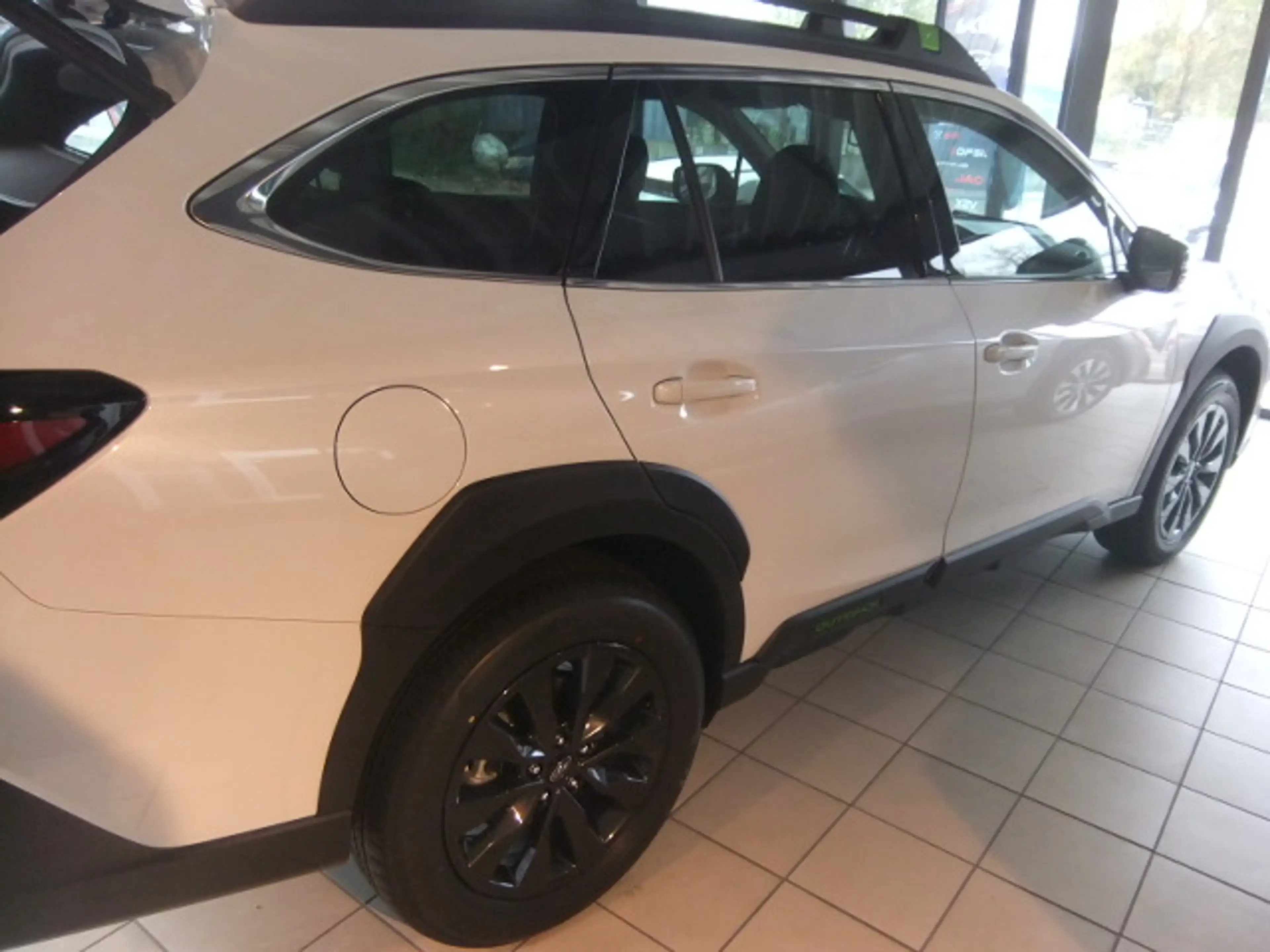 Subaru OUTBACK 2.5i Lineartronic Exclusive Cross — photo 4