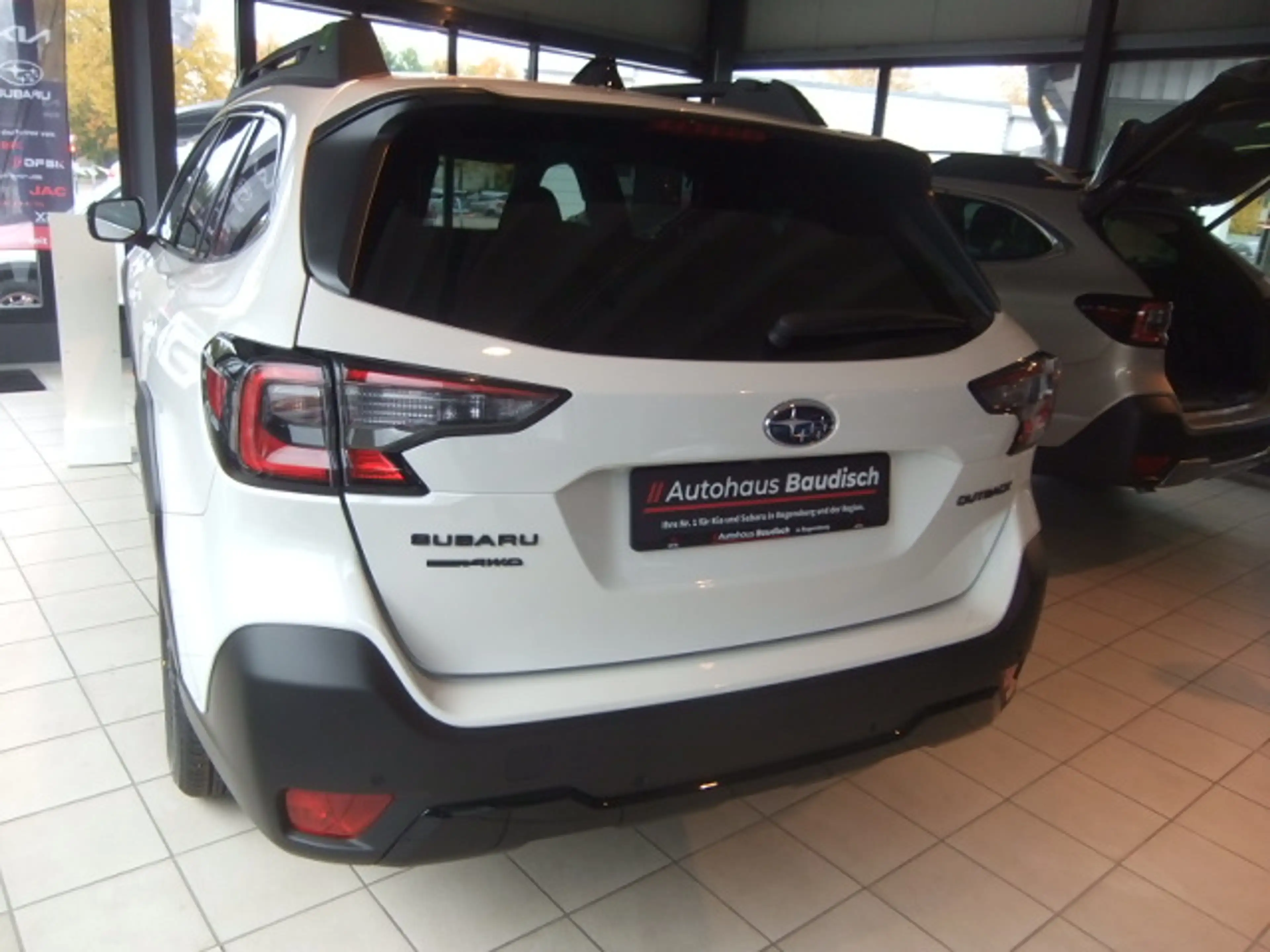 Subaru OUTBACK 2.5i Lineartronic Exclusive Cross — photo 13