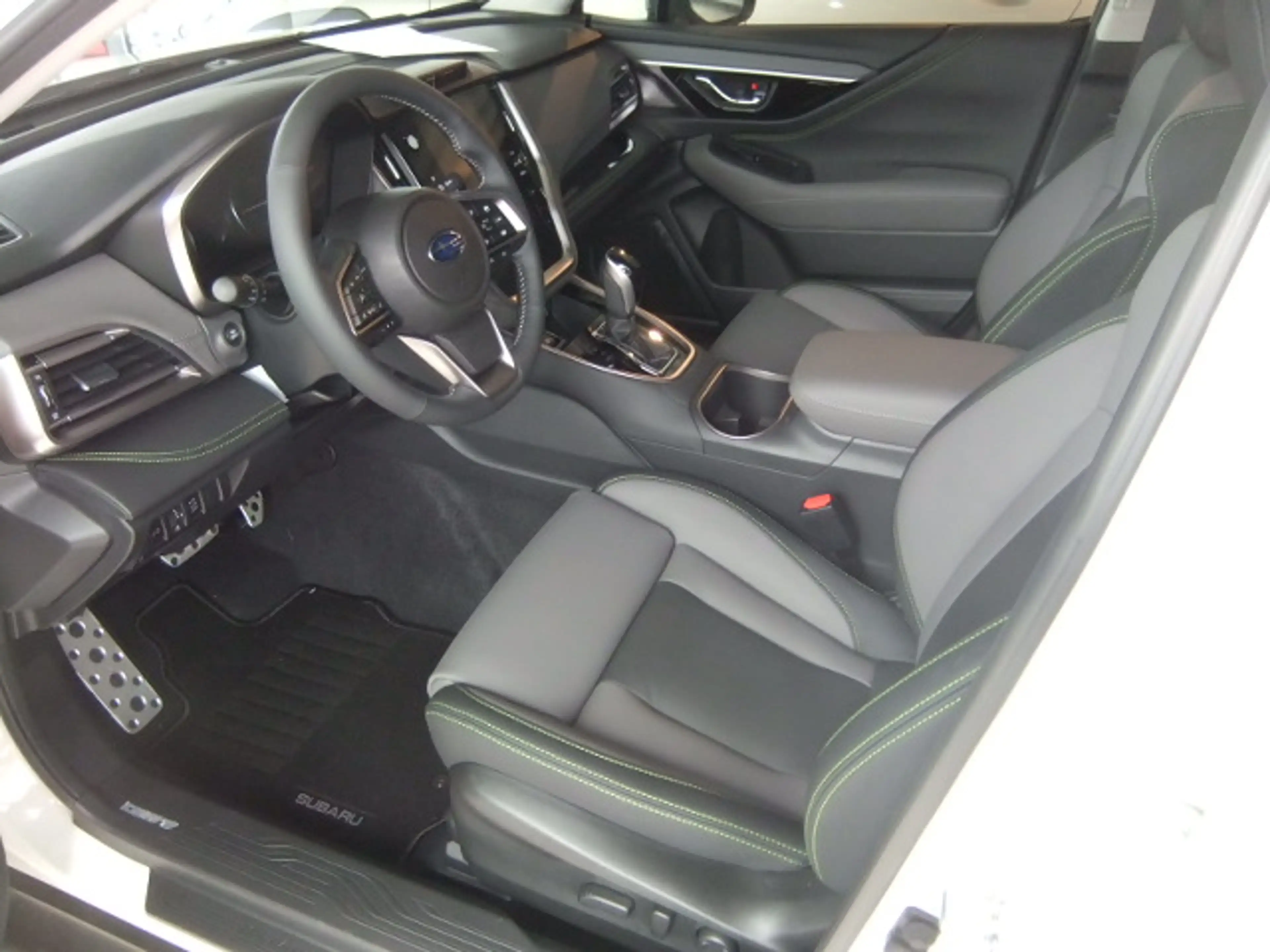 Subaru OUTBACK 2.5i Lineartronic Exclusive Cross — photo 3