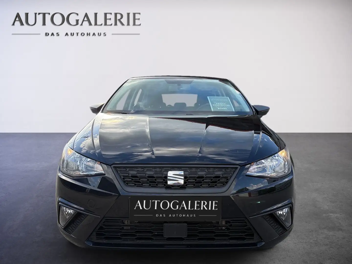 SEAT Ibiza Reference Schwarz - 2