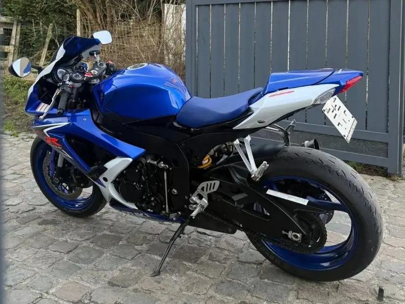 Suzuki GSX-R 600 - foto 6