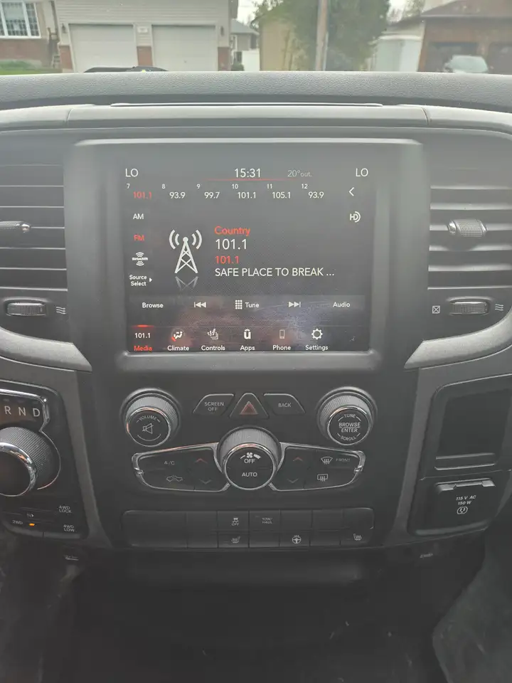 RAM 1500 снимка RAM 1500