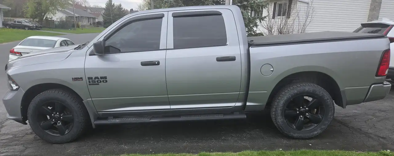 RAM 1500 снимка RAM 1500