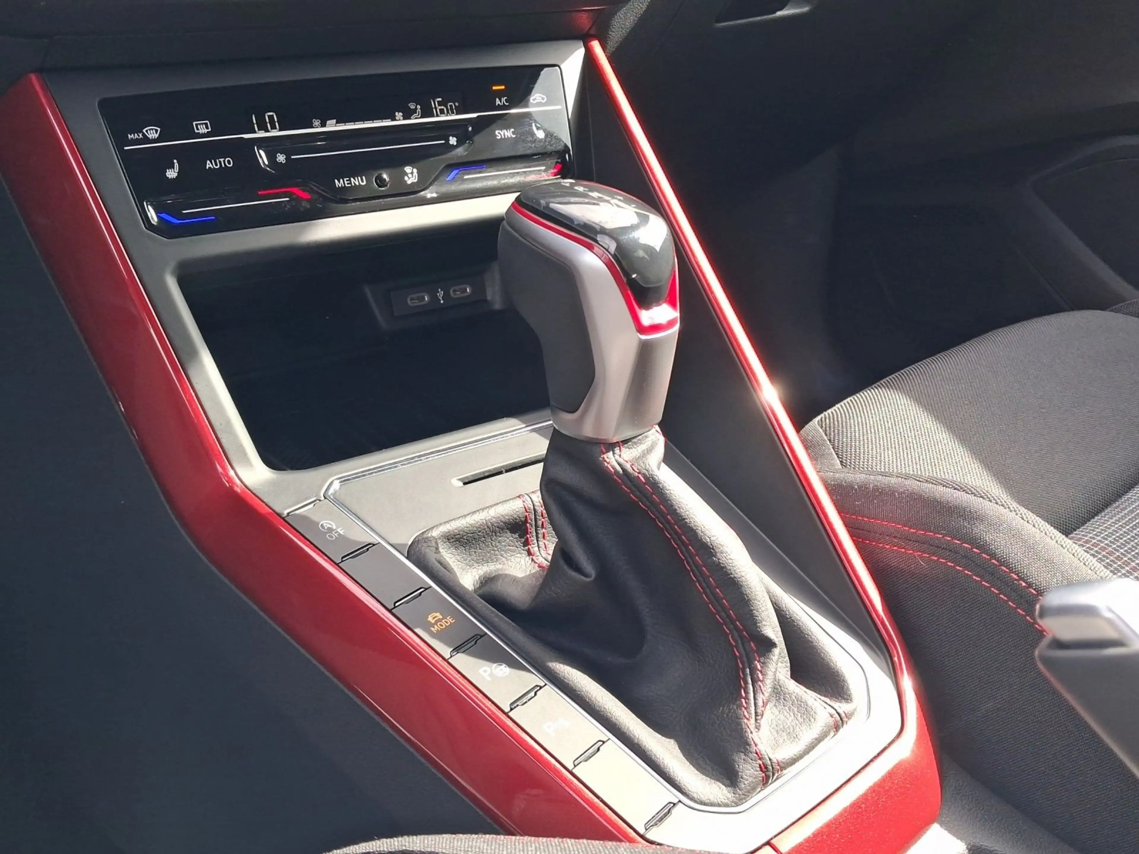 Volkswagen Polo GTI LM18 NAVI KAMERA ACC — photo 11