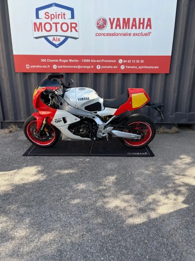 Yamaha XSR 900 Rouge - 2