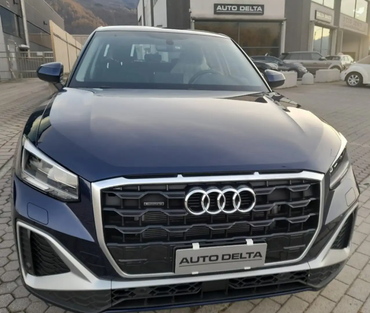 Audi Q2 35 TDI quattro S tronic S line Edition Bleu - 1