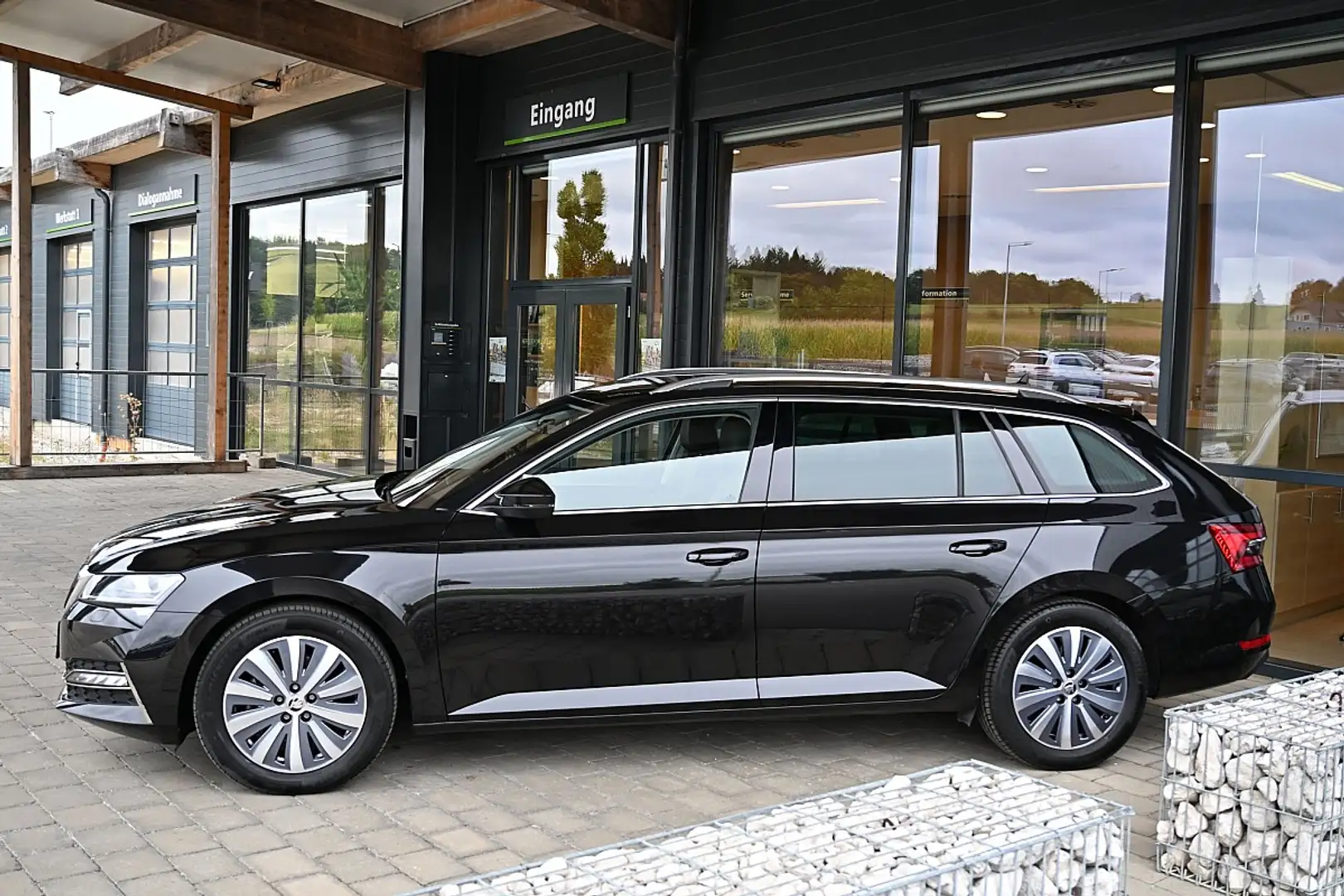 Skoda Superb Kombi 1,4 TSI PHEV Style DSG ACC, MatrixLED, CA... Schwarz - 2