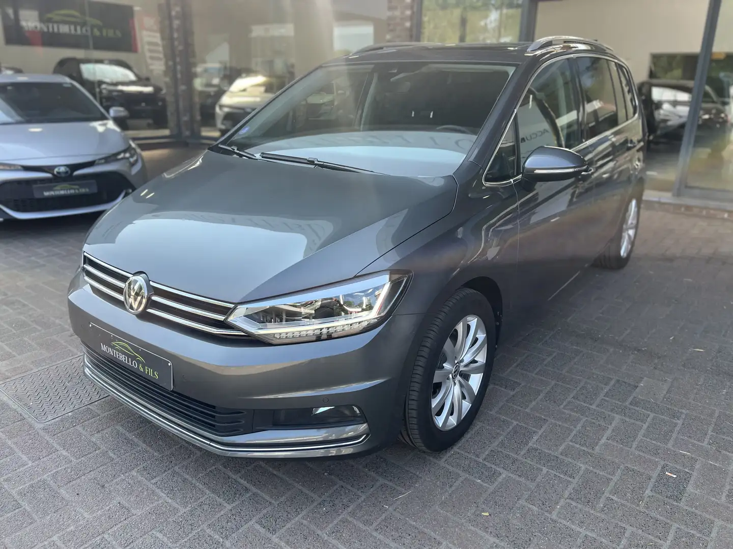 Volkswagen Touran 1.5 TSI ACT Highline OPF**7 PLACES**GSM 0475323828 Grijs - 2