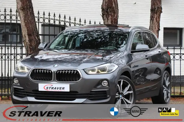 BMW X2 sDrive18d High Executive |Trekhaak |Panoramadak