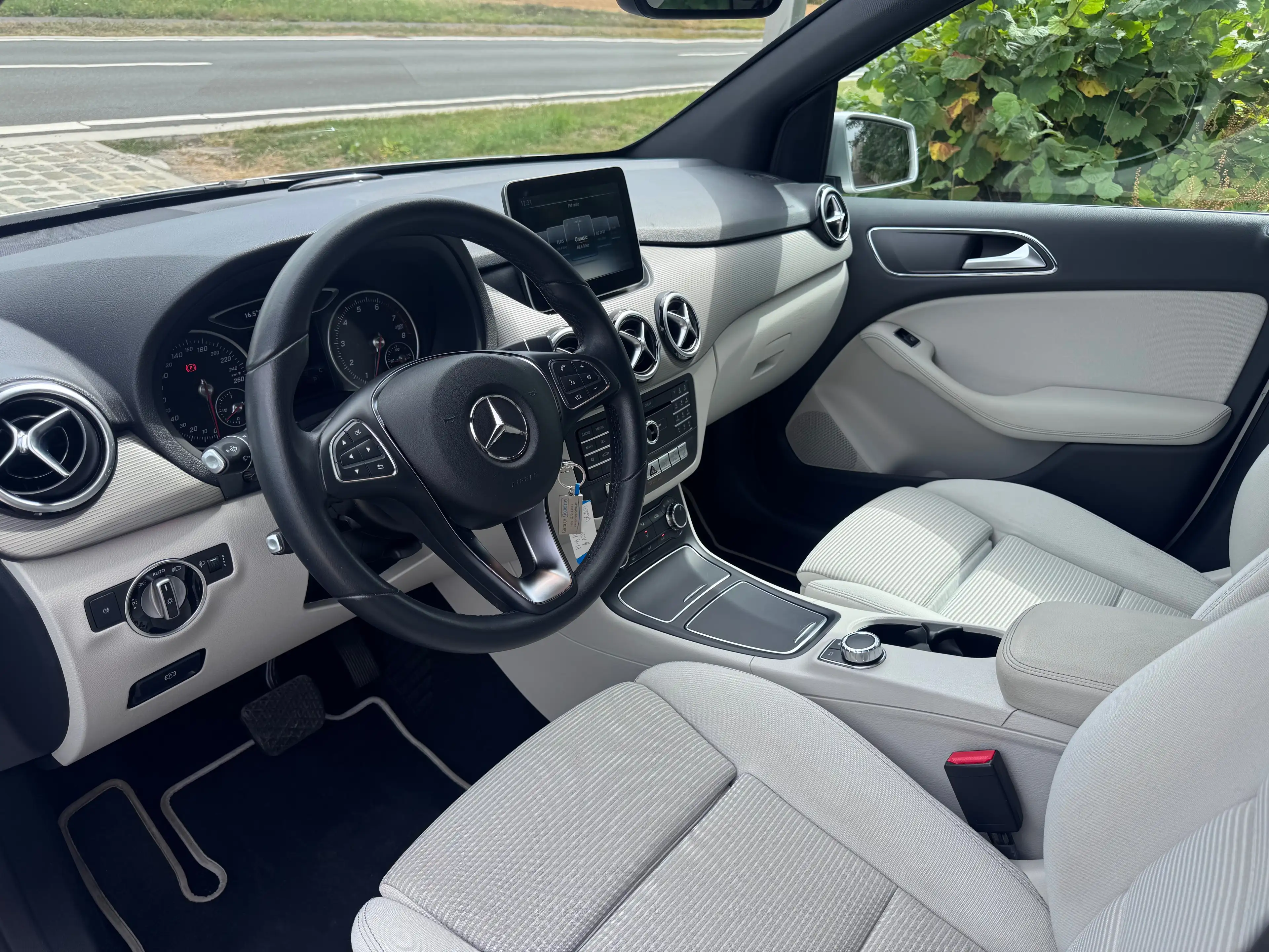 Mercedes-Benz B 180 Automaat/cruisecontrol/stoelverwarming/sportstoelen/nieuwstaat/MB historie/… — photo 6