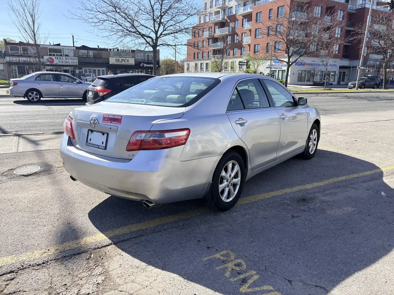 Toyota Camry снимка Toyota Camry
