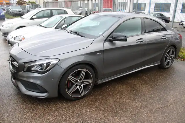 Mercedes-Benz CLA 250 *!!!MOTORSCHADEN !!! ENGINE DAMAGE!!!