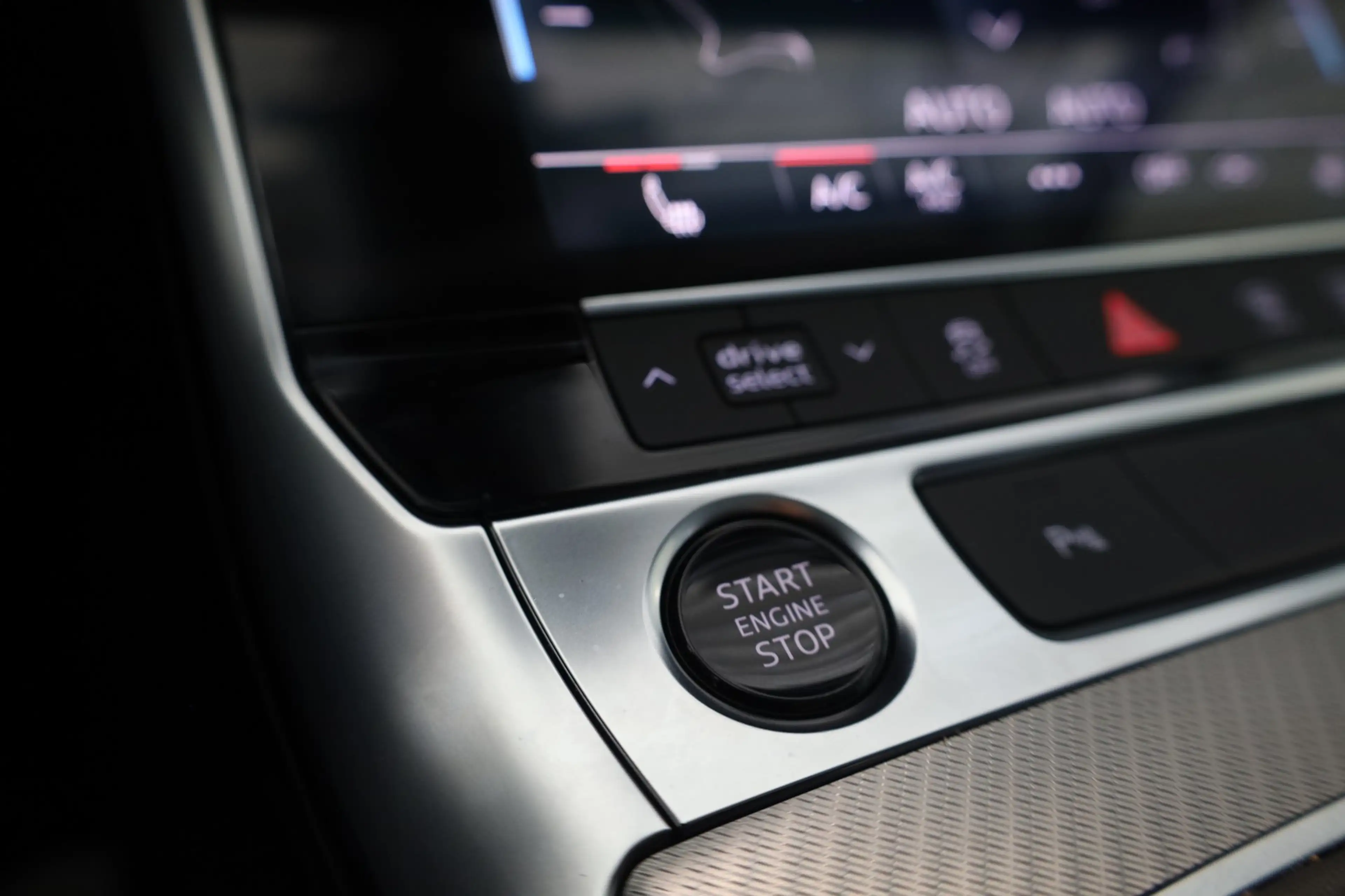 Audi A6 Avant 40 TDI quattro Standheizung — photo 30