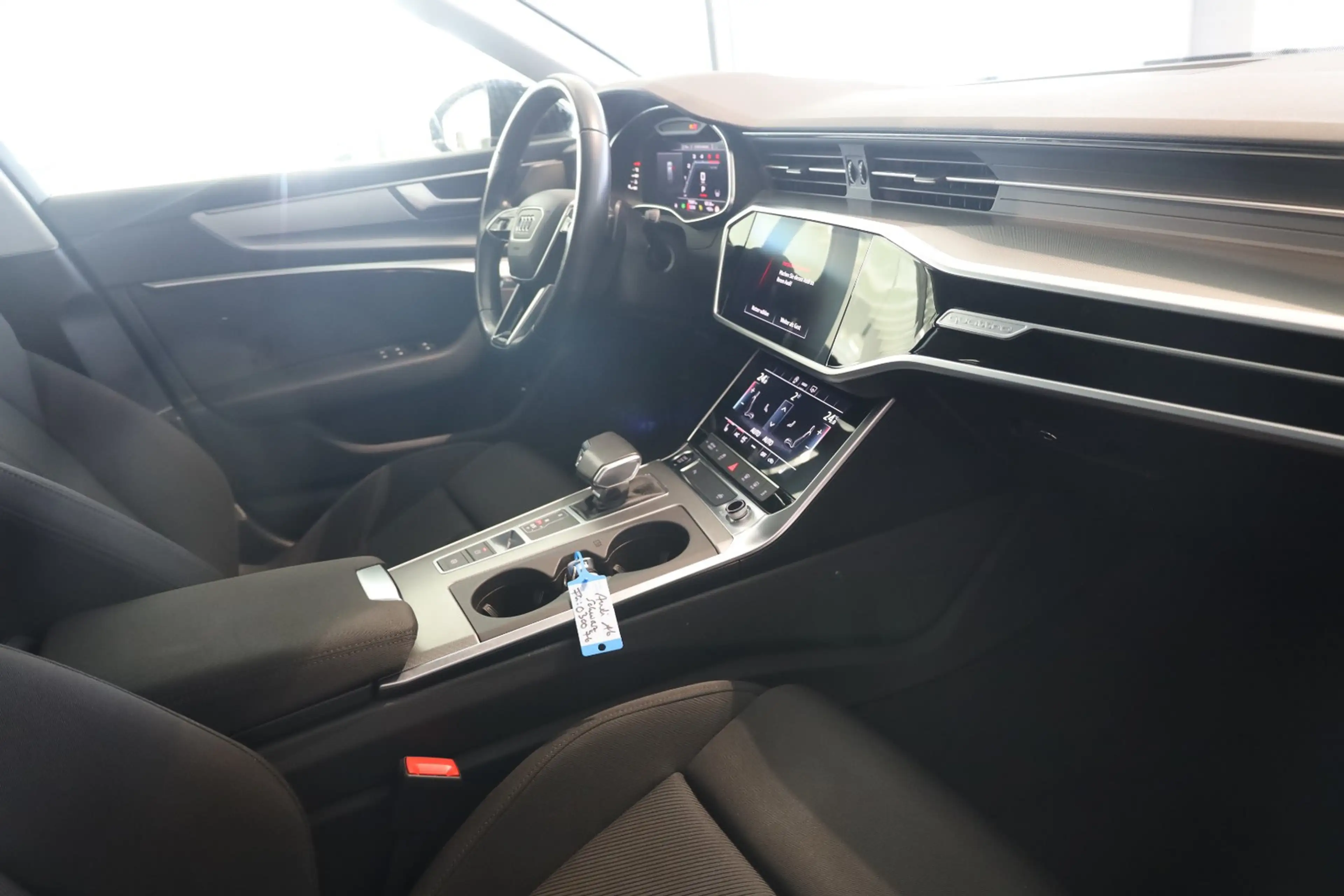 Audi A6 Avant 40 TDI quattro Standheizung — photo 17