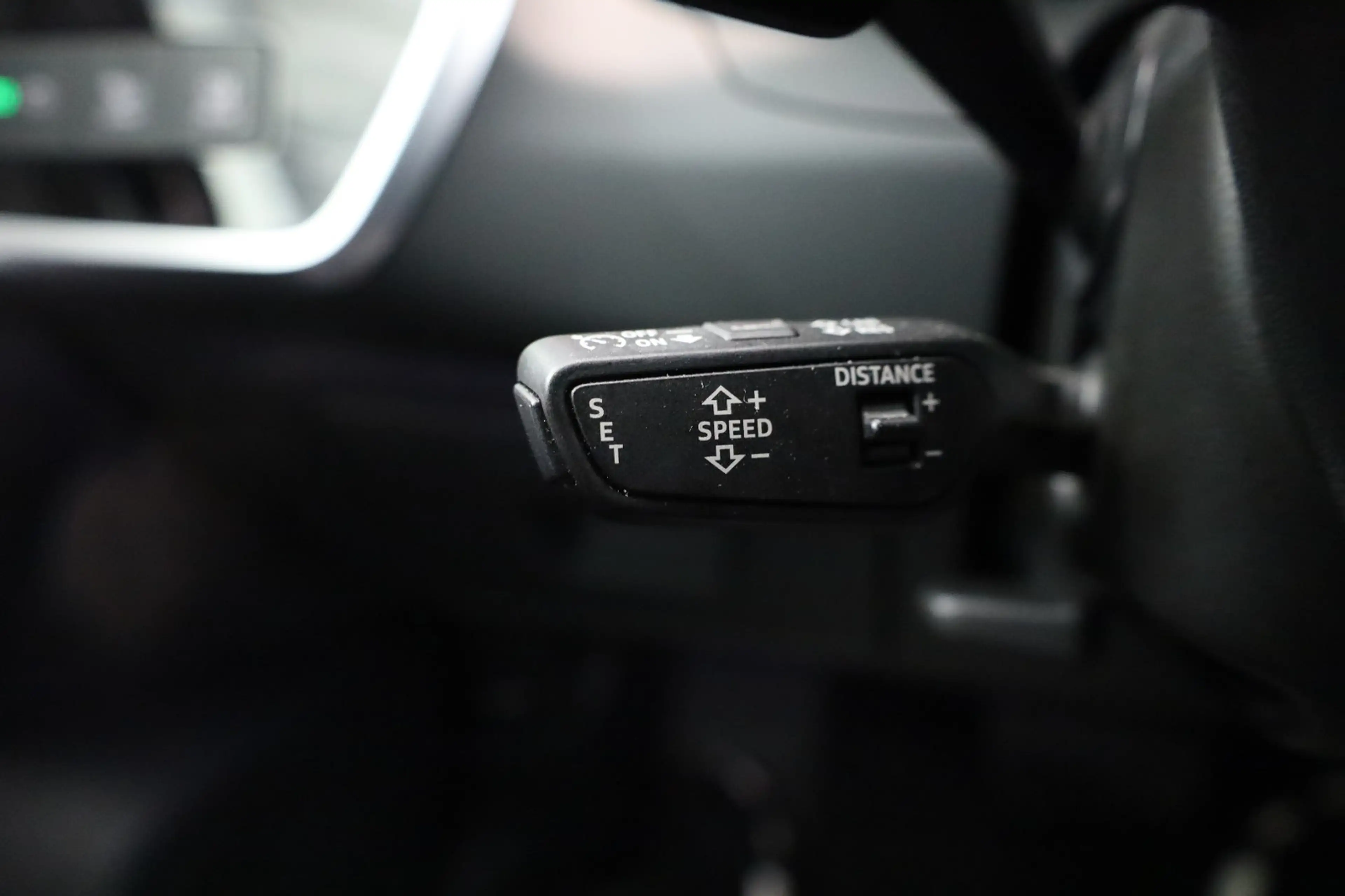 Audi A6 Avant 40 TDI quattro Standheizung — photo 21