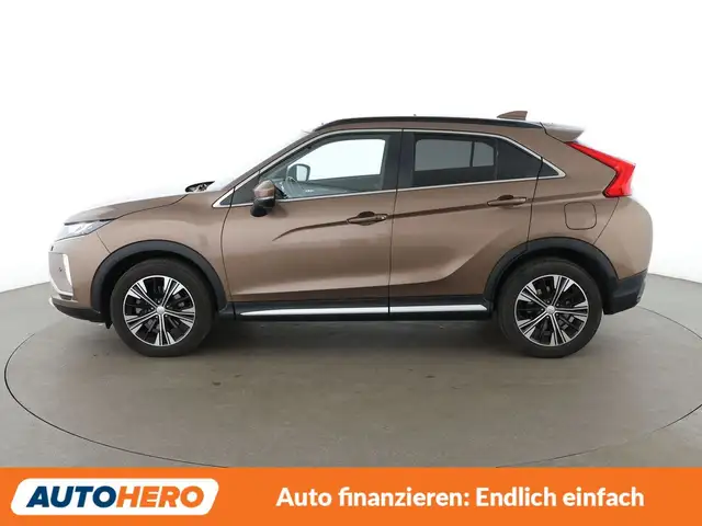 Mitsubishi Eclipse Cross view 3