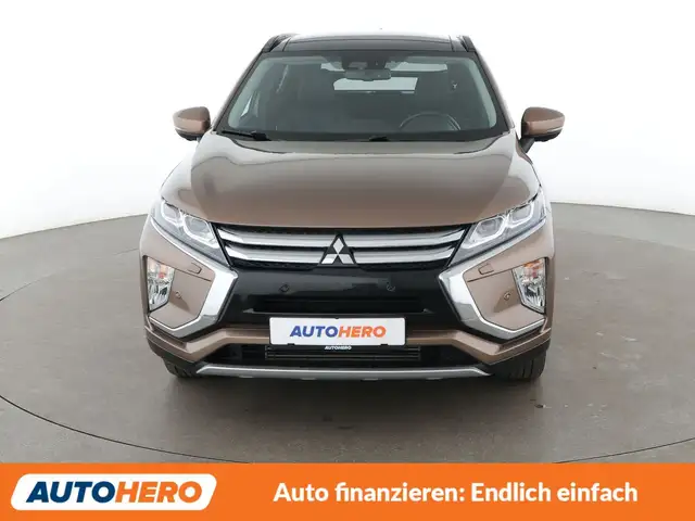 Mitsubishi Eclipse Cross view 9