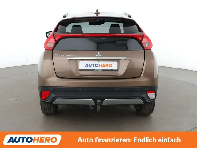 Mitsubishi Eclipse Cross view 5