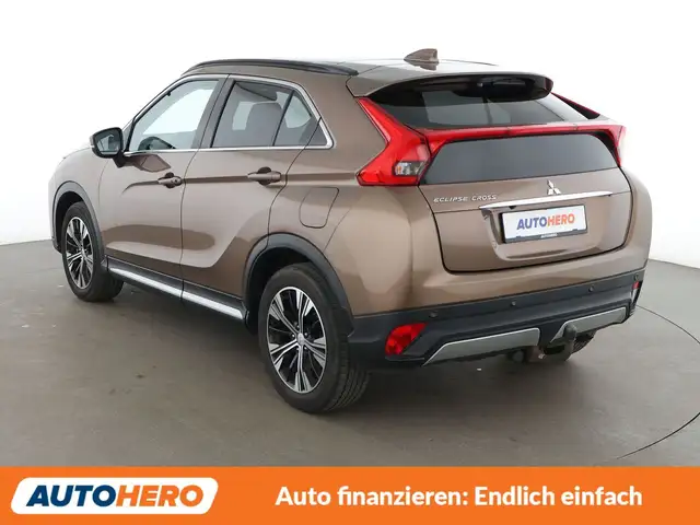Mitsubishi Eclipse Cross view 4