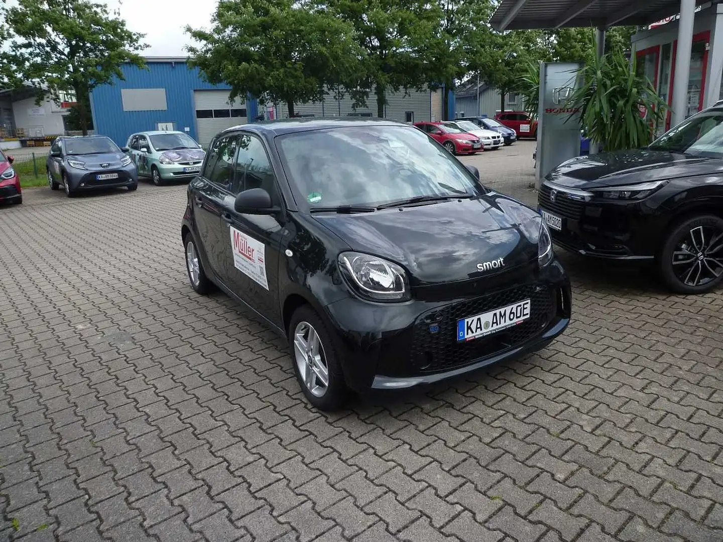 smart forFour electric drive smart EQ Noir - 1