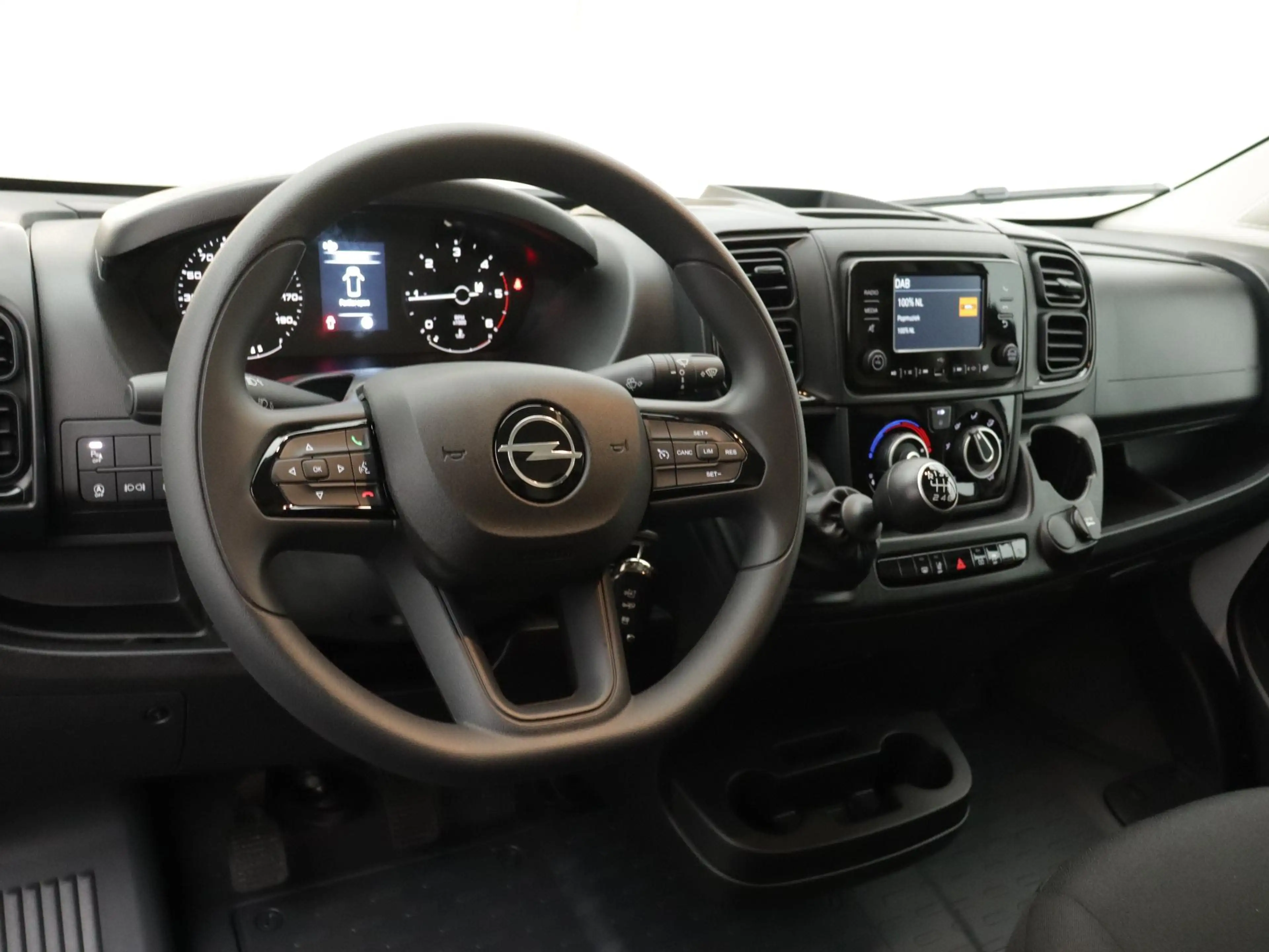 Opel Movano 2.2D 140 S&S L2H2 3.5t Zwaar HD all season banden — photo 7