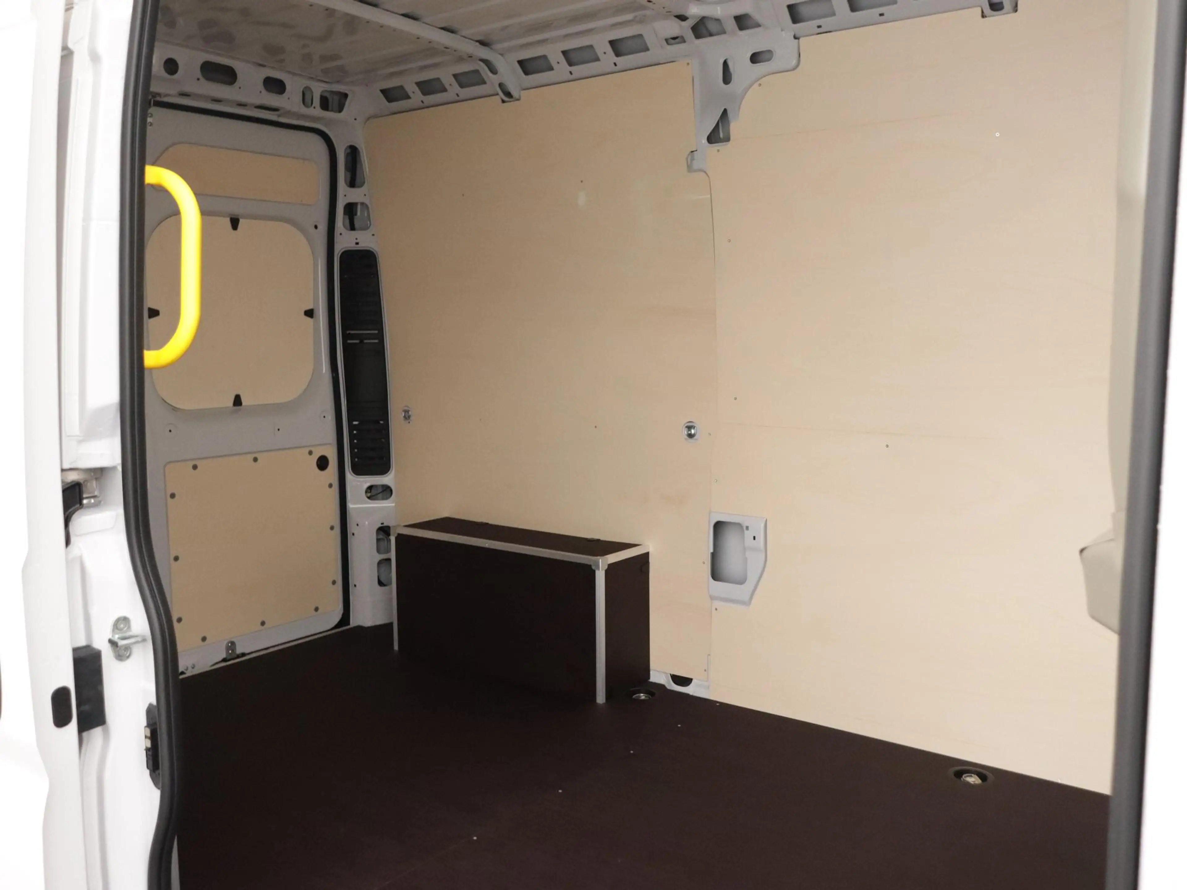 Opel Movano 2.2D 140 S&S L2H2 3.5t Zwaar HD all season banden — photo 10