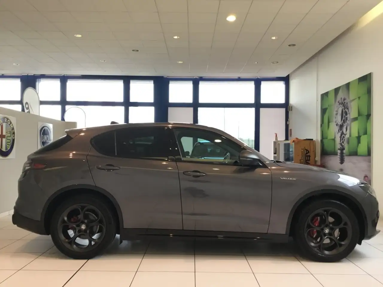 Alfa Romeo Stelvio 2025
