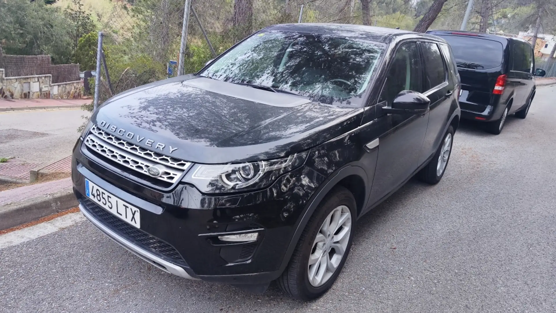 Land Rover Discovery Sport 2.0SD4 HSE 4x4 Aut. 240 Fekete - 2