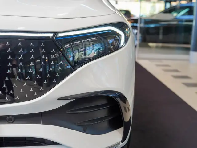 Mercedes-Benz Eqb view 6