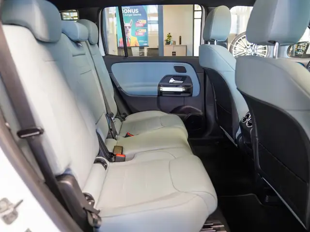 Mercedes-Benz Eqb view 9