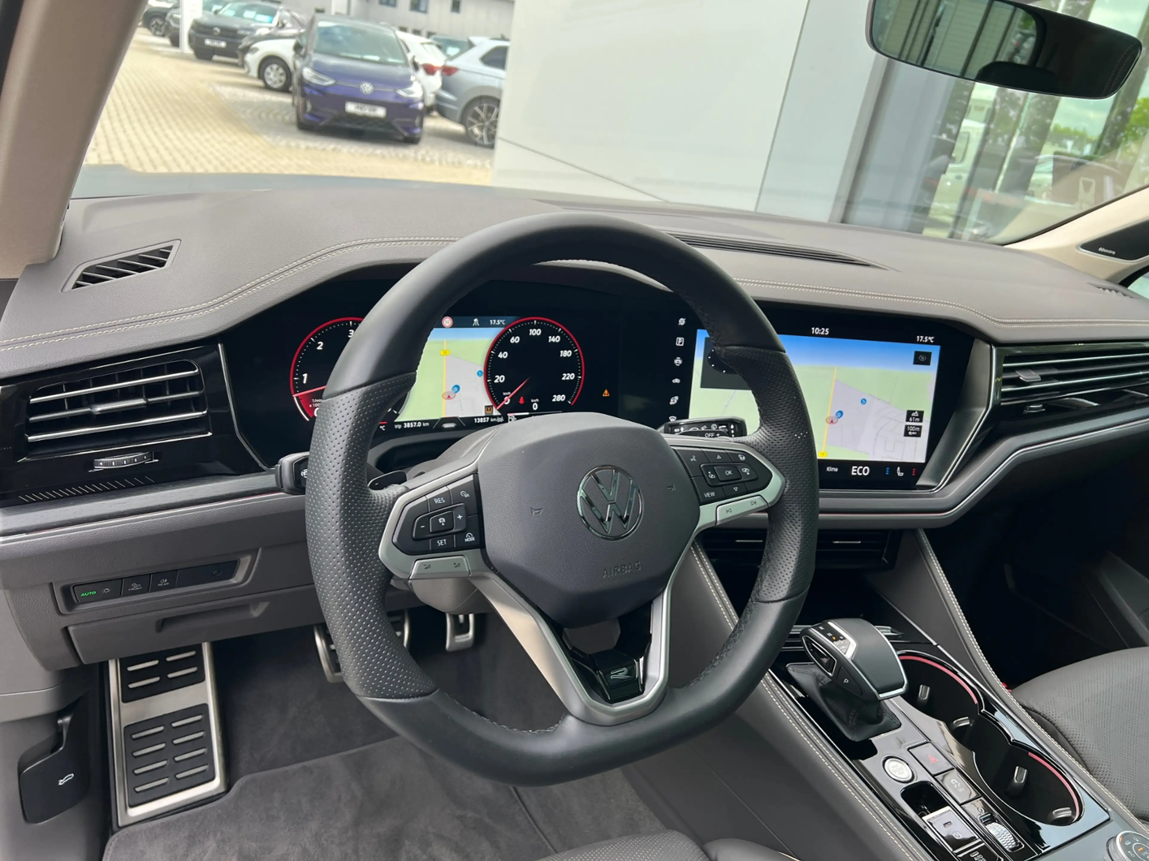Volkswagen Touareg R-Line 3.0 TDI 4MOTION *AHK, BlackStyle, Dynfwg., — photo 8