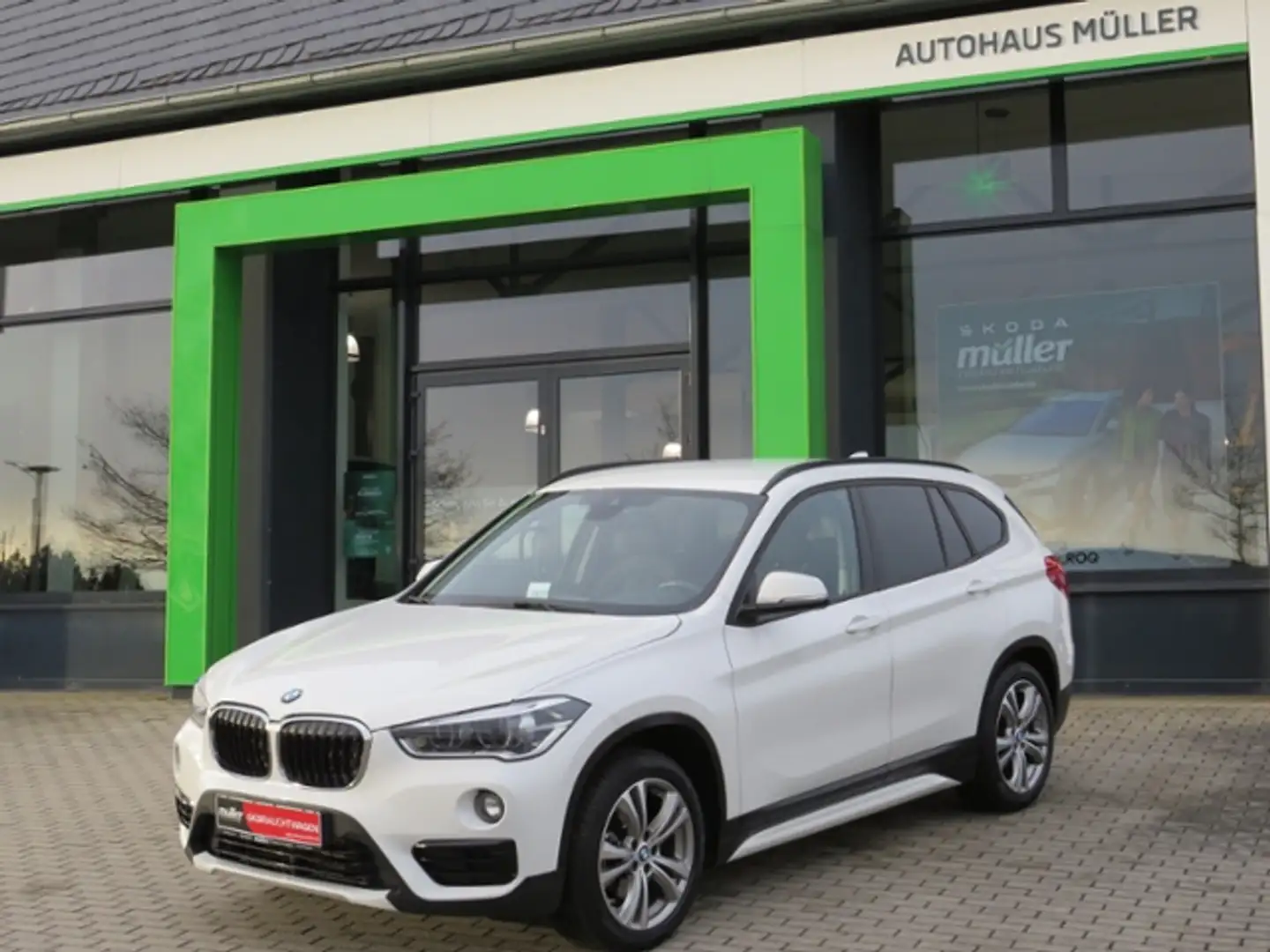 BMW X1 sDrive 18 d Sport Line 110kW Business Blanc - 2