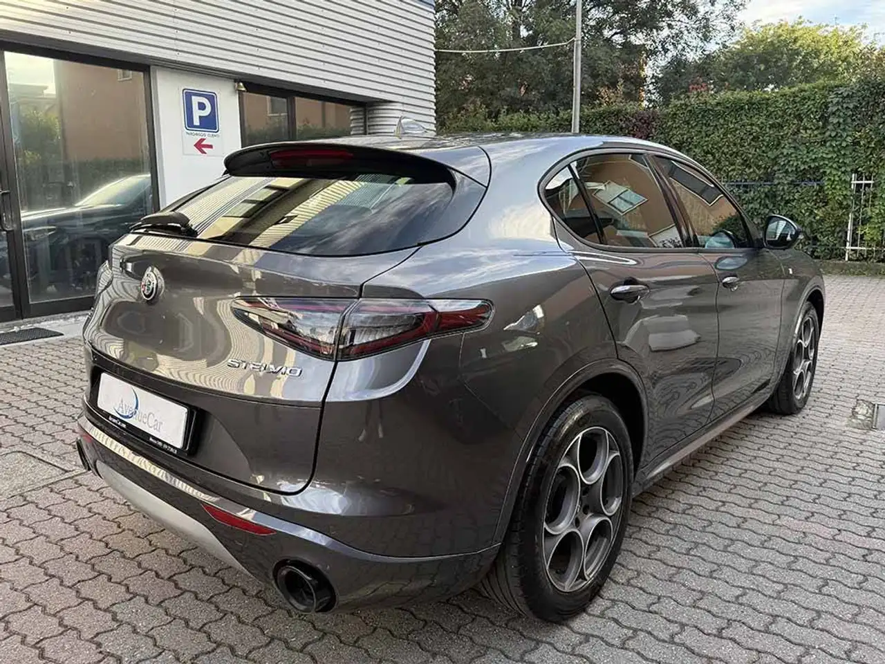 Alfa Romeo Stelvio 2023