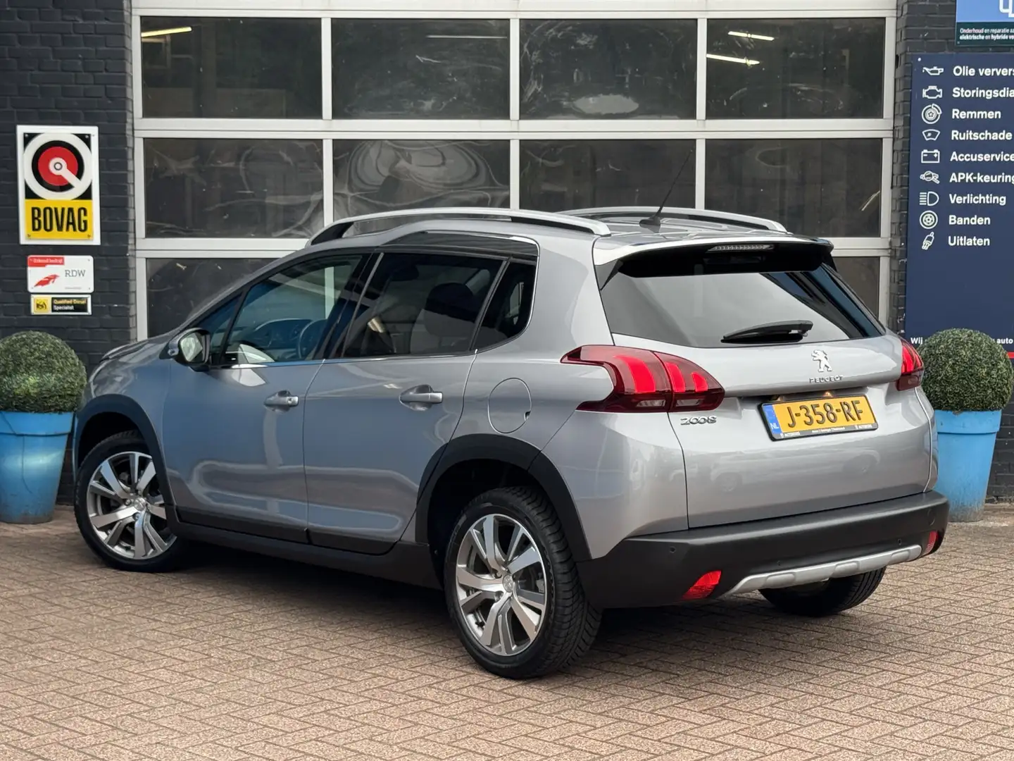 Peugeot 2008 1.2 PureTech GT-Line GRATIS Afleverpakket! | Stoel Gris - 2