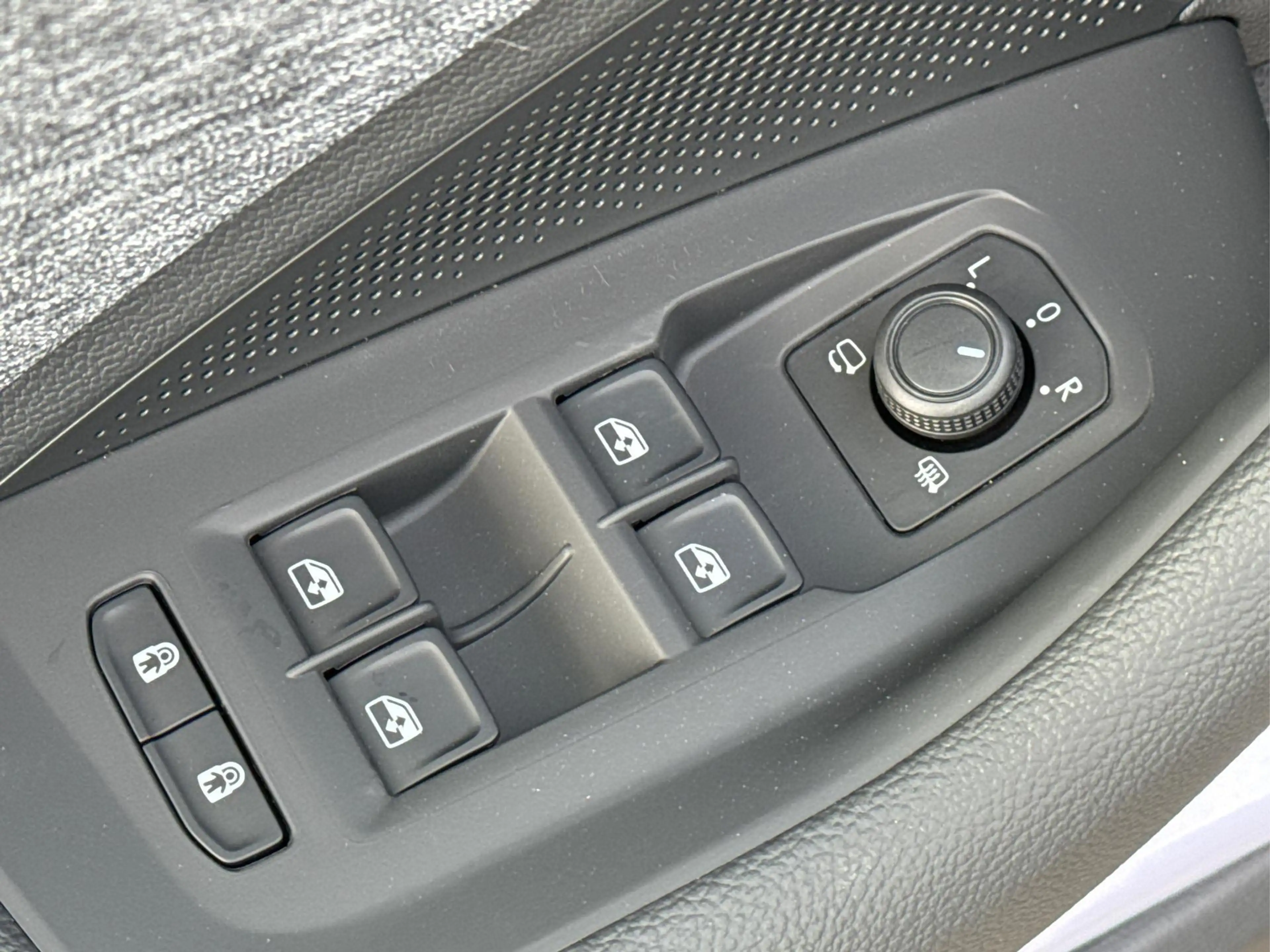 Skoda Superb Combi Selection DSG+4WD+AHK+NAVI+EL. HECKKL.+SH... — photo 19