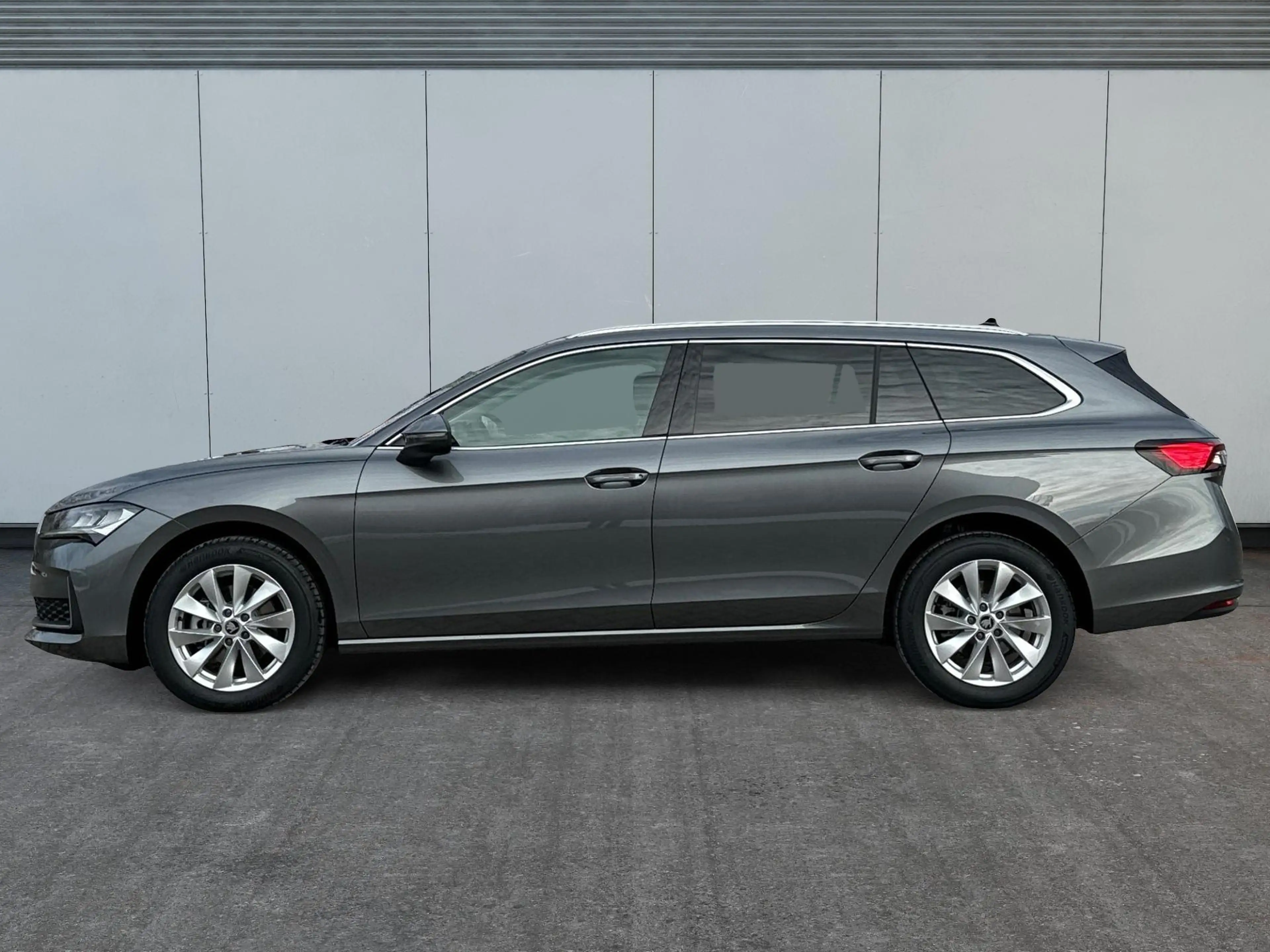 Skoda Superb Combi Selection DSG+4WD+AHK+NAVI+EL. HECKKL.+SH... — photo 2