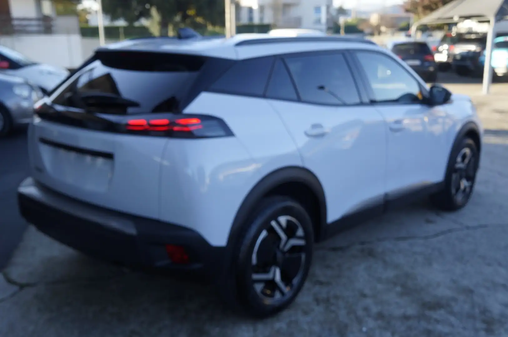 Peugeot 2008 PureTech 100 S&S Allure Bianco - 2