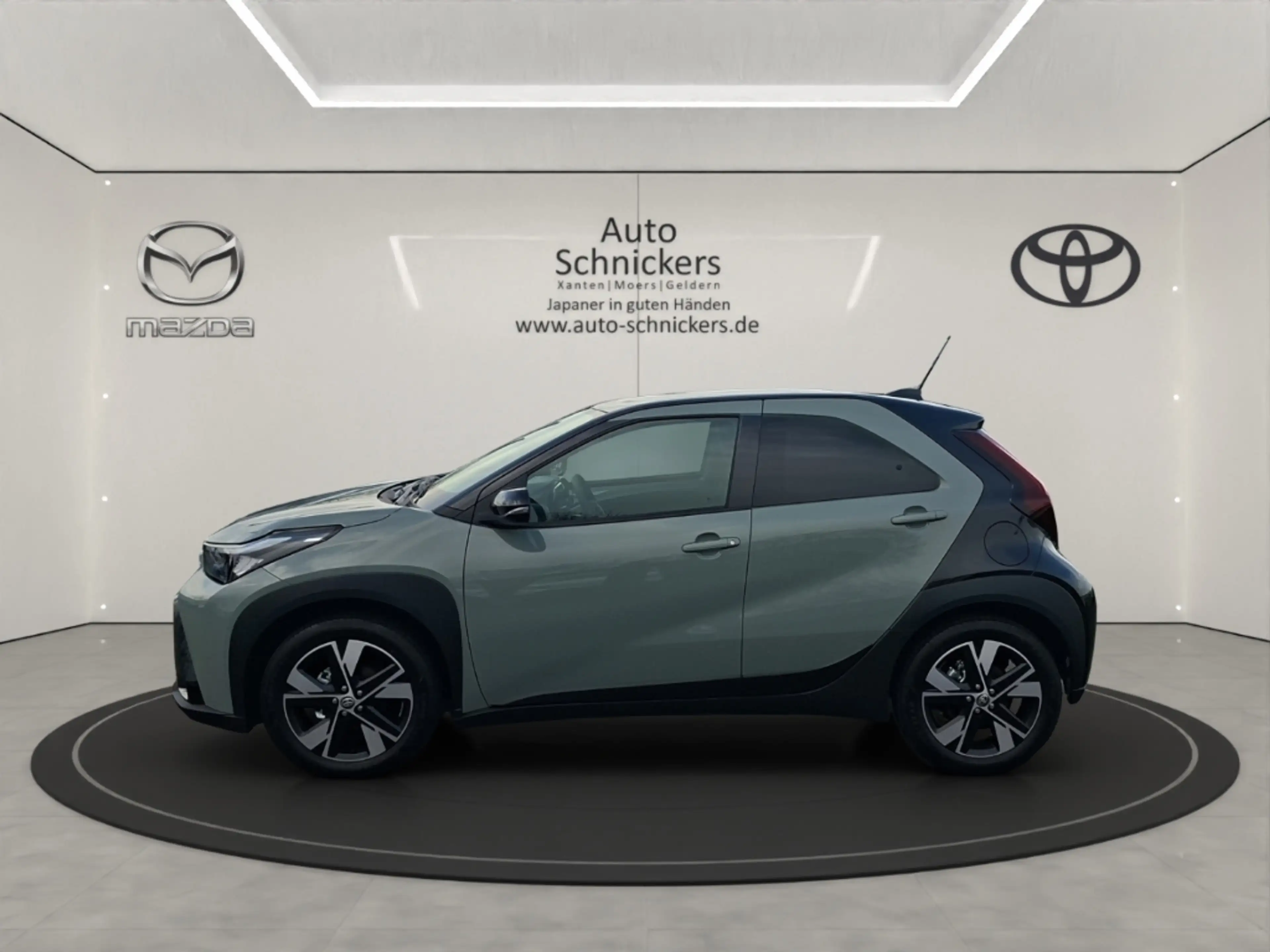 Toyota Aygo X TEAMPLAYER+HYBRID+TEC-PAKET+PDC+SOFORT — photo 2