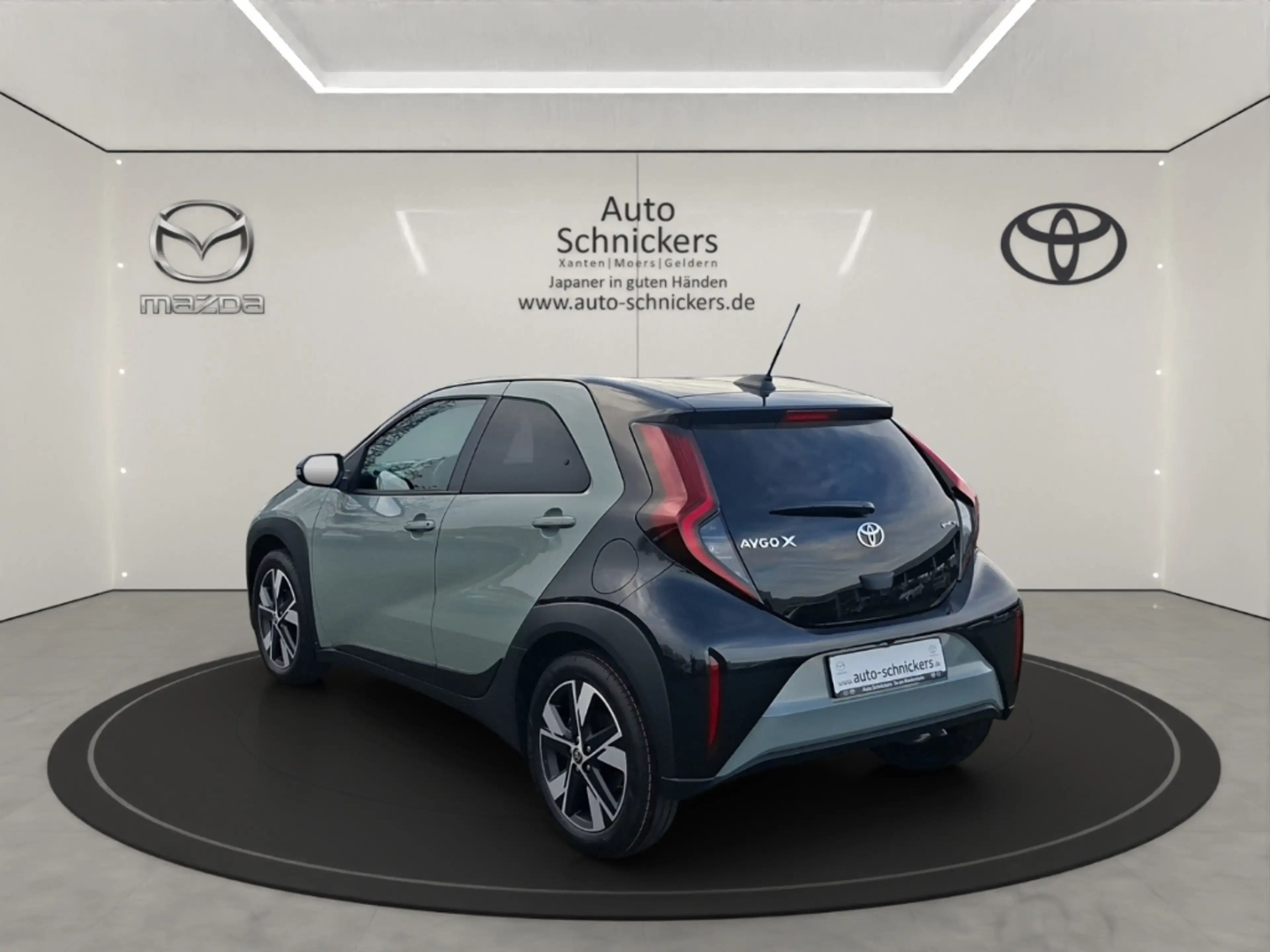 Toyota Aygo X TEAMPLAYER+HYBRID+TEC-PAKET+PDC+SOFORT — photo 3