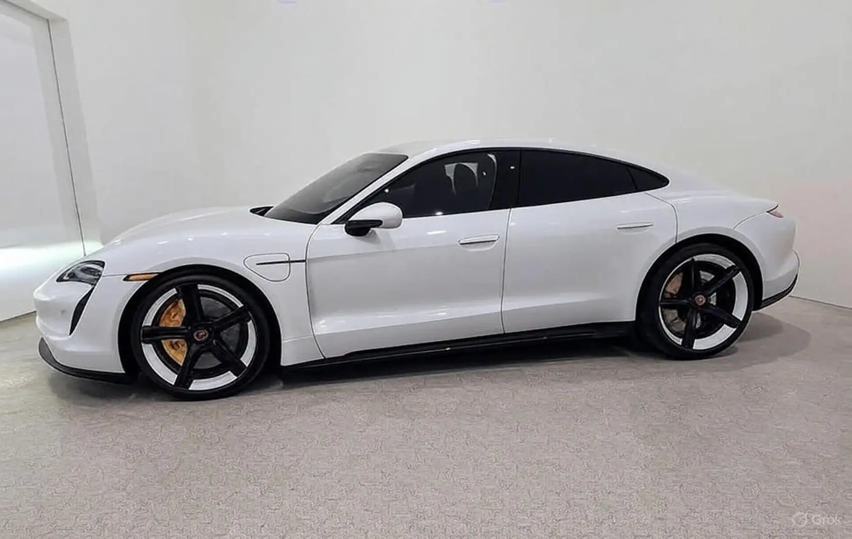 Porsche Taycan 4S - 2