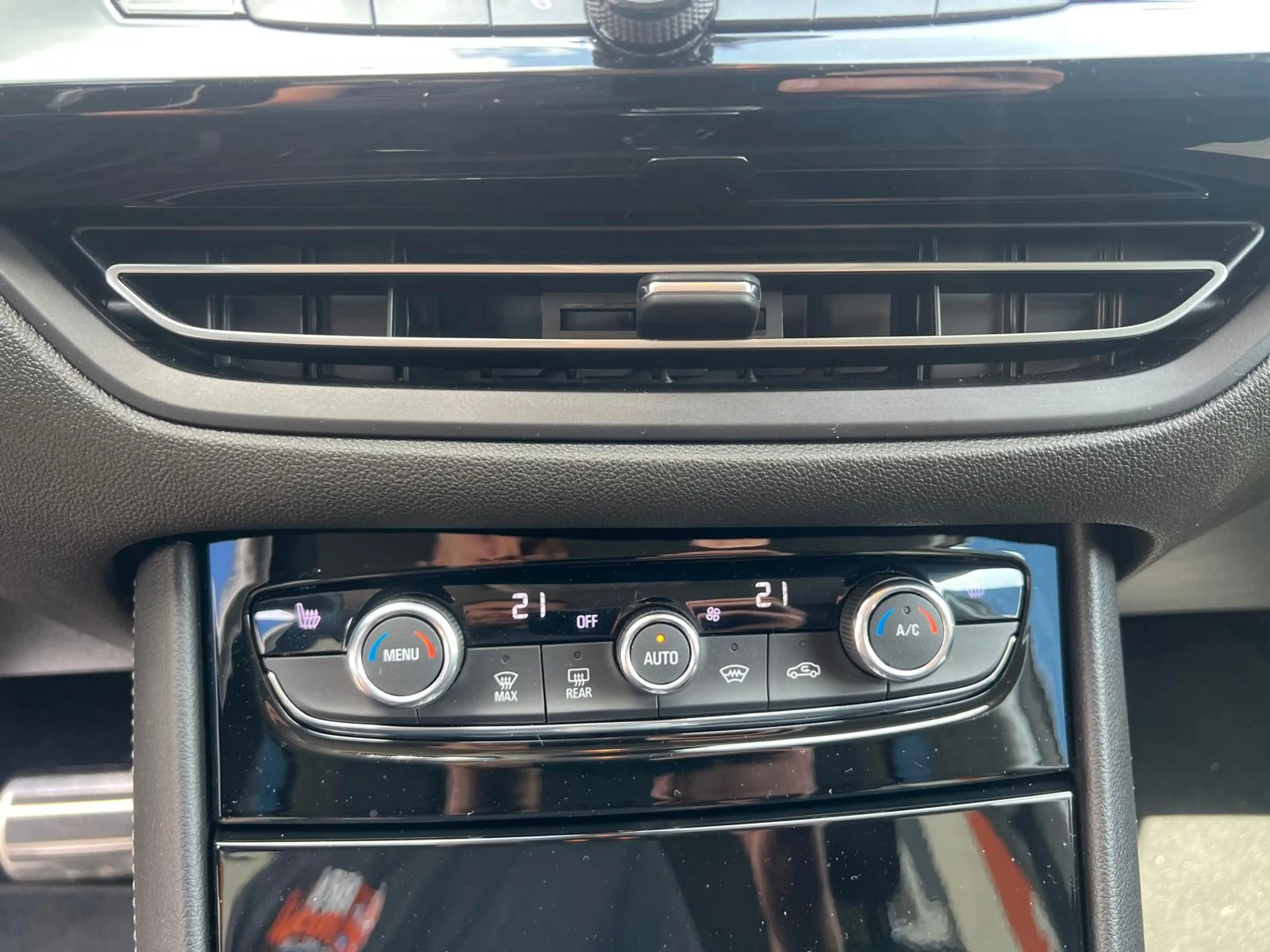 Opel Grandland X Grandland (X) 1.2/ GS Line/Kamera/Klima/LED/Navi — photo 15