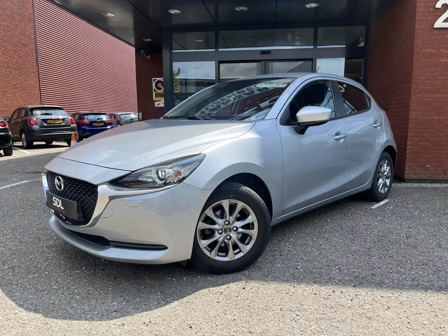 Mazda 2 1.5 Skyactiv-G Comfort // LED // CRUISE // AIRCO / Grijs - 2