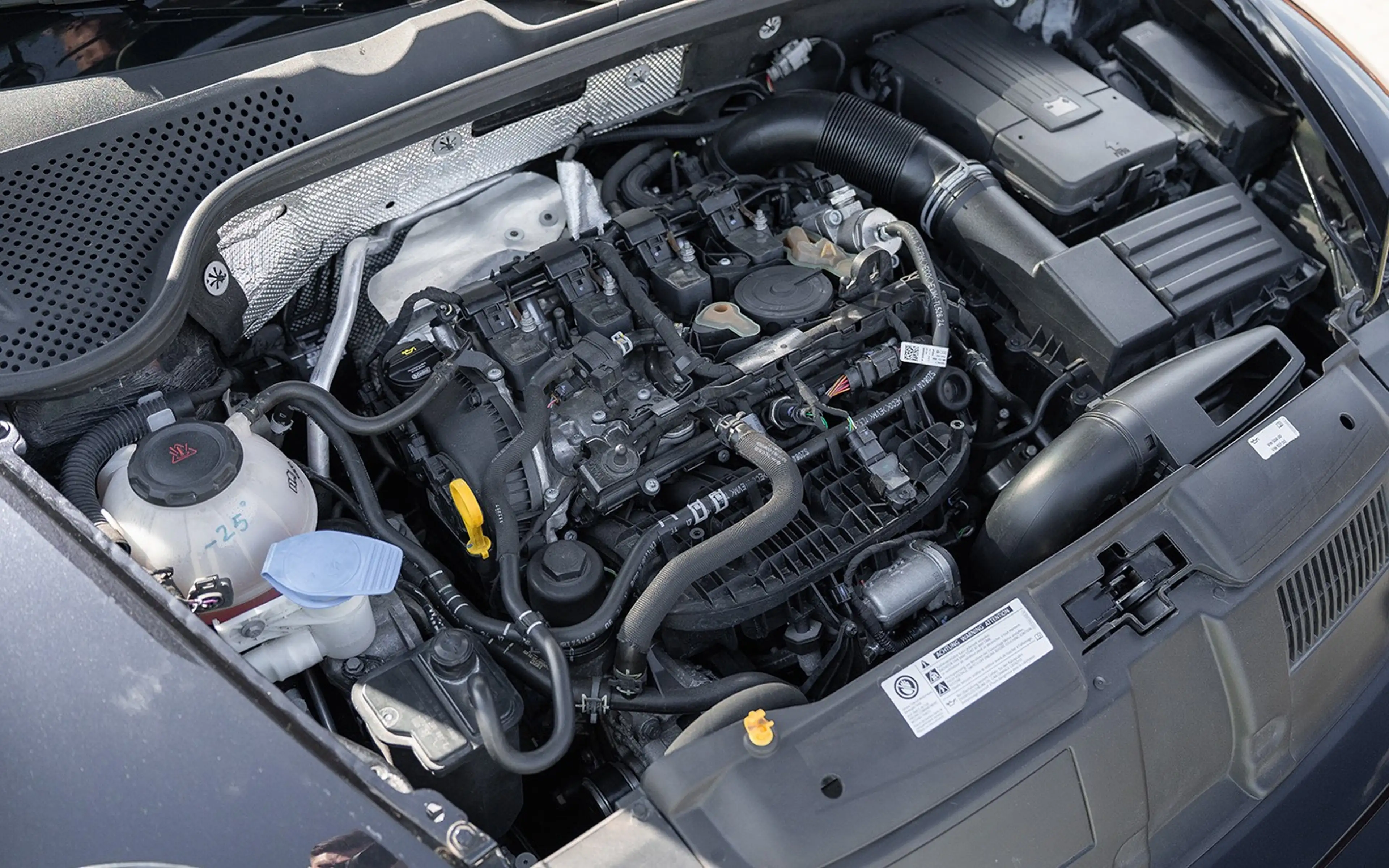 Volkswagen Beetle Beetle R-Line/330ps/unfallfrei/2.Hnd! — photo 30