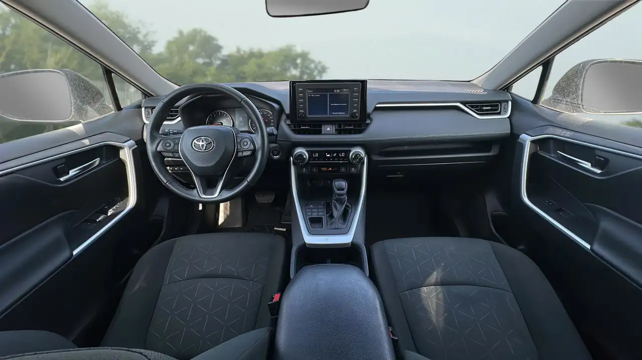 Toyota RAV 4 снимка Toyota RAV 4